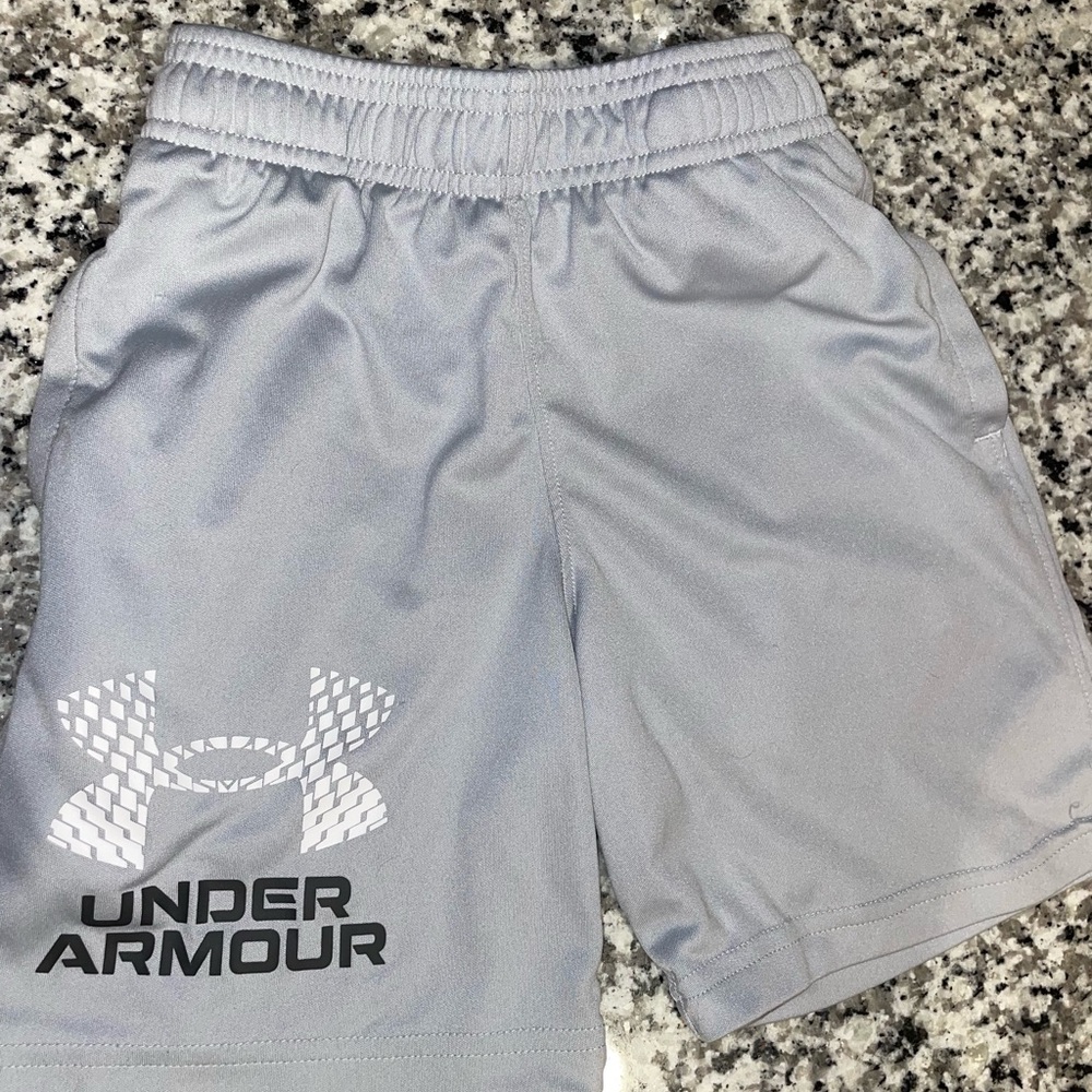 Youth Under Armour gray shorts